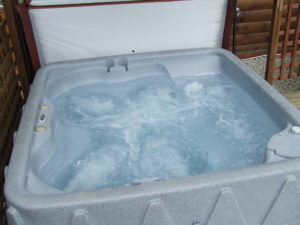Heron Lodge hot tub